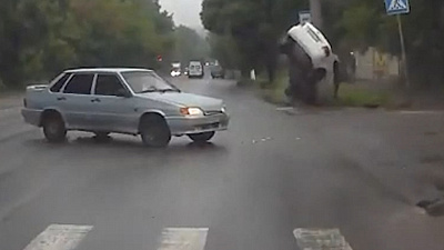 Момент ДТП в Златоусте зафиксировал регистратор