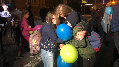 Родители детей, которых в ужасных условиях везли домой, рассказали об отдыхе и организаторе тура