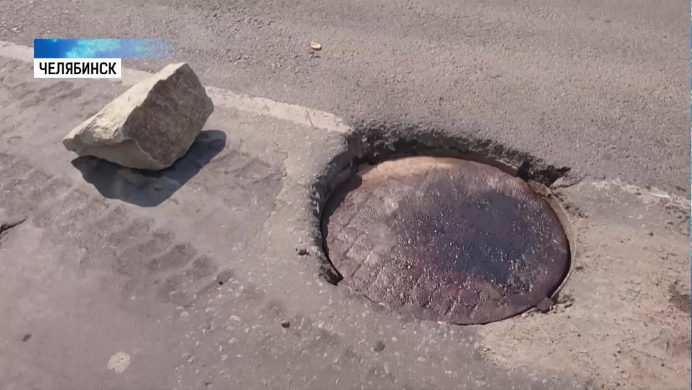 Крышка люка разбила бензобак фуре