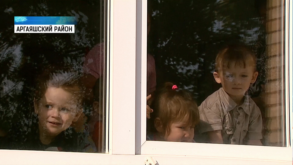 В Аргаяшском районе в школах и детсадах заменили окна