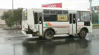 Челябинцы опоздали на работу из-за аварии двух маршрутных такси 