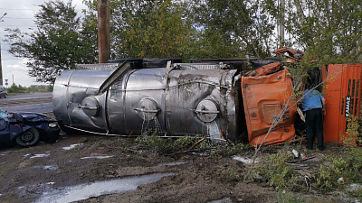 Кадры ДТП с молоковозом появились в сети