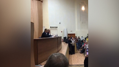 Отставки мэра потребовали жители Златоуста Отставки мэра потребовали жители Златоуста