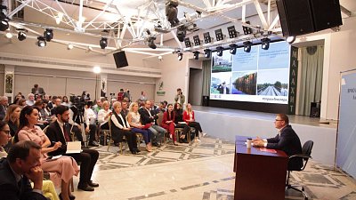 Хештег СпросиТекслера, 52 вопроса, 3 часа общения. Глава региона дал вторую пресс-конференцию