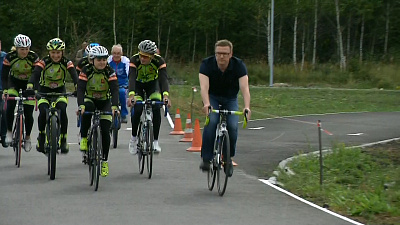 Алексей Текслер лично оценил качество велодорожки в Копейске