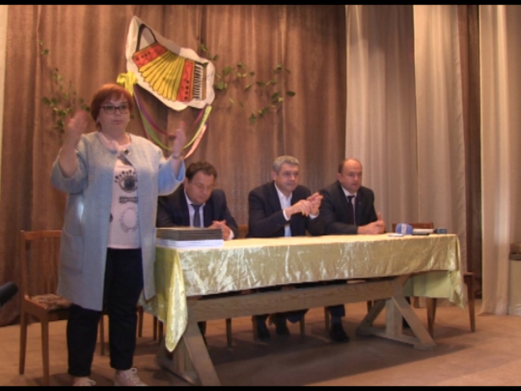 Новоандреевка алтайский край. Поселок новоандреевка. Поселок новоандреевка. Дорога в поселке. Поселок новоандреевка.