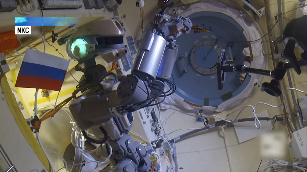 Магнитогорский робот Фёдор вернулся на Землю