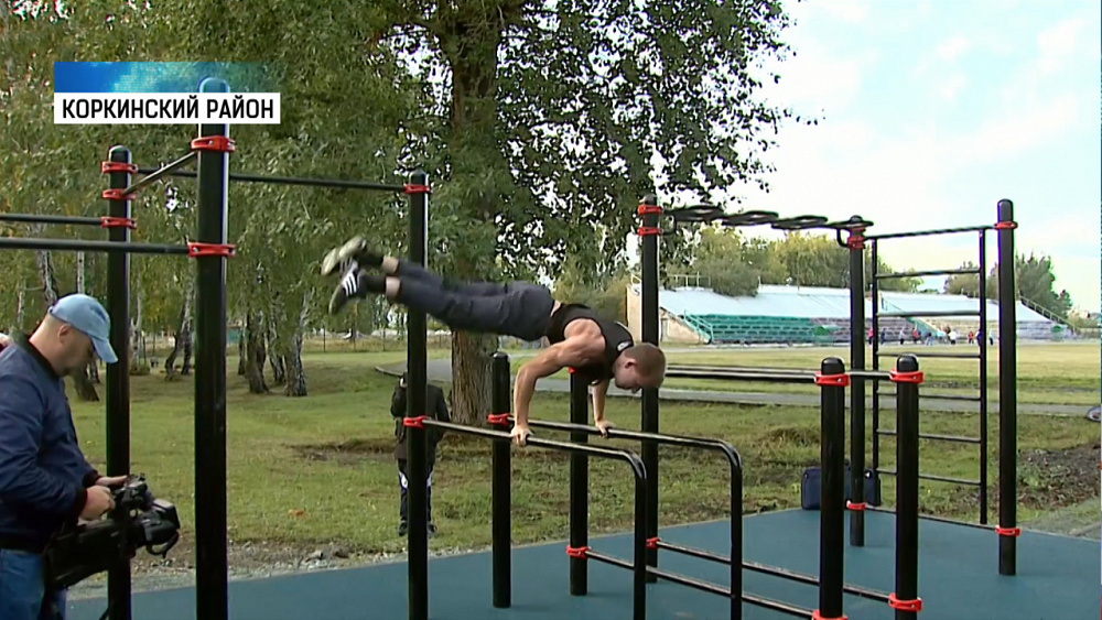 В поселке Роза открыли воркаут-площадку