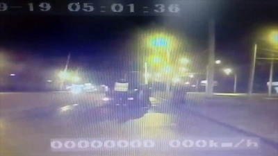 Багажник, наполненный канализационными люками