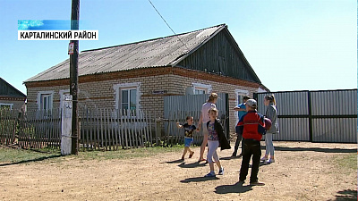 Соцзащита поможет матери 6 приемных детей