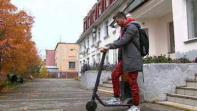 Детских врачей поставили на самокаты