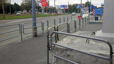 В Челябинске избавятся от ненужных серых заборов