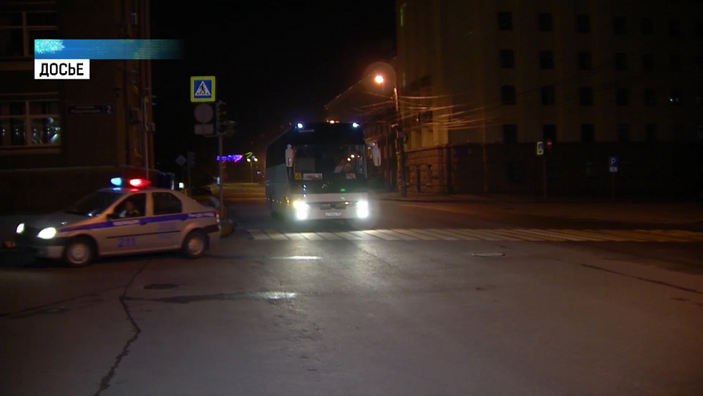 Возбудили дело из-за перевозки детей на полу маршрутки