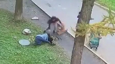 Мама спасла малыша из колодца