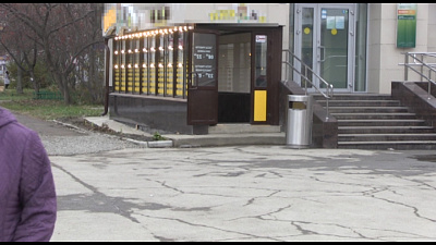 Торговый павильон захватил муниципальную землю