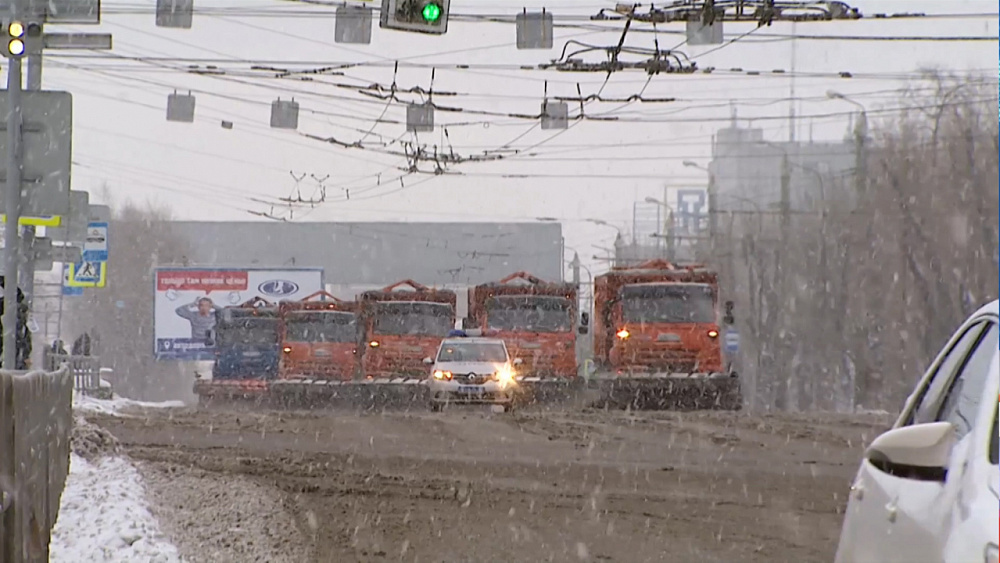 Контракт на уборку тротуаров заработает с 1 января