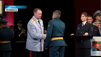Челябинского танкиста наградили полицейские области