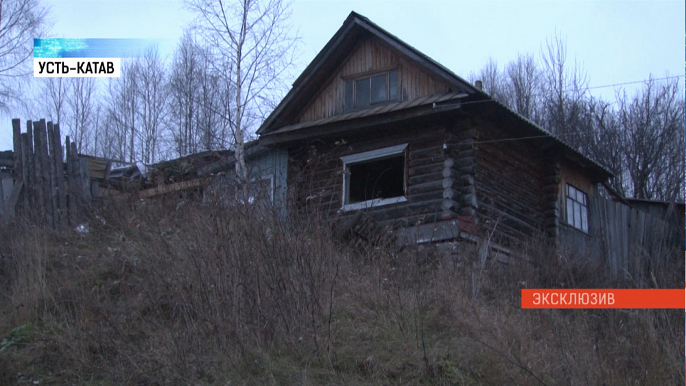 В Усть-Катаве троих детей 11 лет держали взаперти