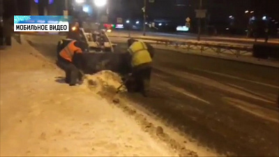 Ночью на дороги области вывели 131 единицу техники