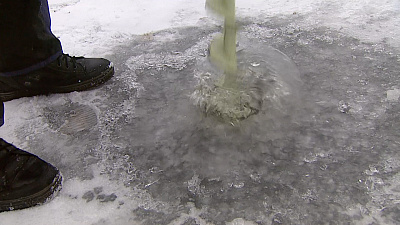 МЧС предупреждает: на лед выходить опасно