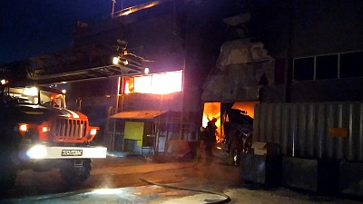 Пожар в цехе Компрессорного завода: видео с места происшествия