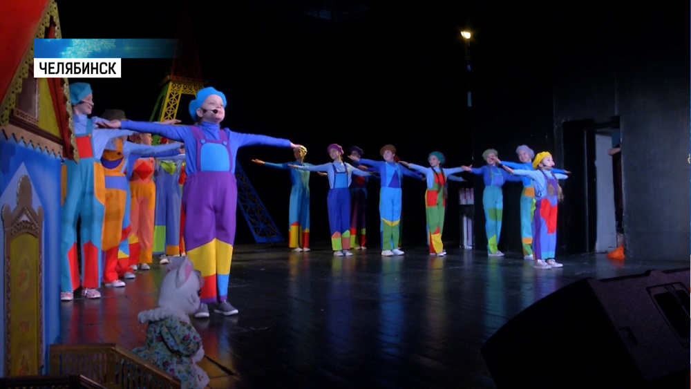 Детская школа вокала на сцене Камерного театра