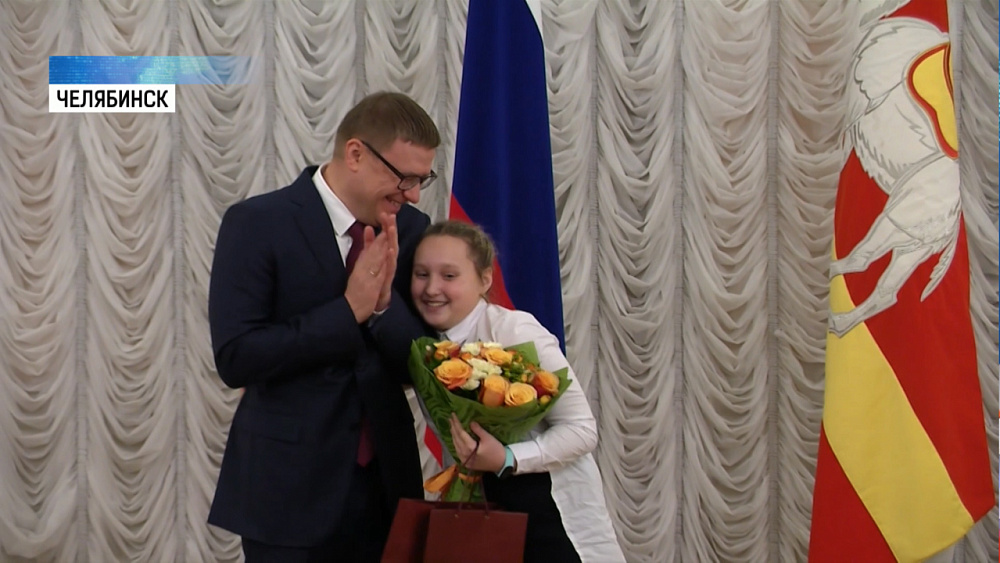 Лучшие военно-патриотические клубы наградил губернатор