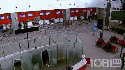 Игорь Курчатов встречает первых пассажиров. В Челябинске заработал новый терминал аэропорта