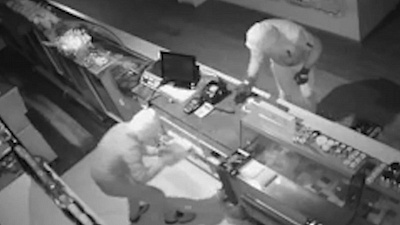 Шоколадное ограбление: налетчики вынесли сладостей на 2 тысячи рублей