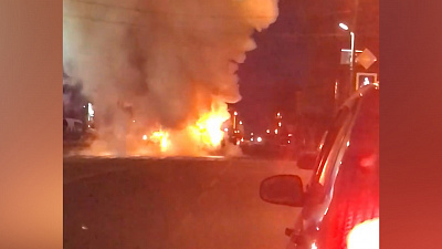 Пожар на дороге в центре Челябинска