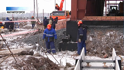 К концу декабря закончат каркас крытого катка