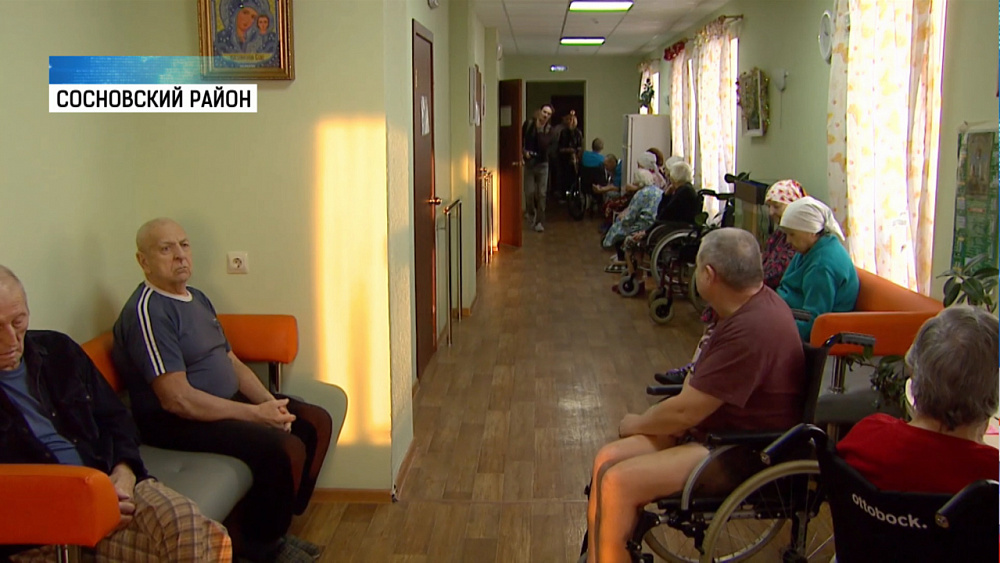 Ирина Гехт проинспектировала пансионат для пожилых