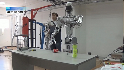 Южноуральские роботы снялись в американском клипе