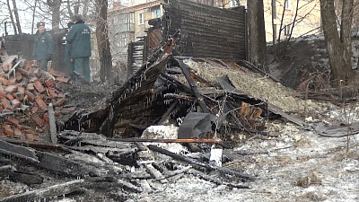 Пожар в Златоусте уничтожил двухэтажный дом