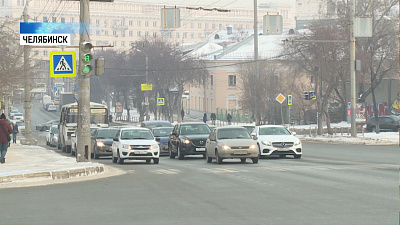 Мэр Челябинска устроила разнос дорожникам за кучи снега