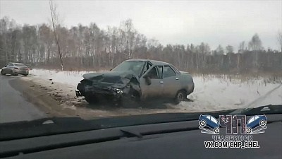 Таран под Чебаркулем: «десятка» столкнулась с Тойотой