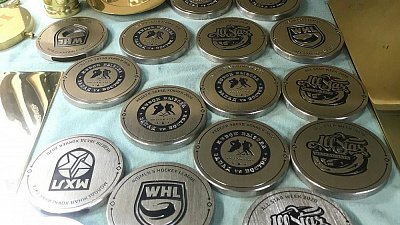 В Златоусте изготовили эксклюзивные медали на матч Звезд КХЛ