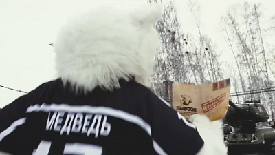 Хоккеисты «Трактора» прокатились на танке