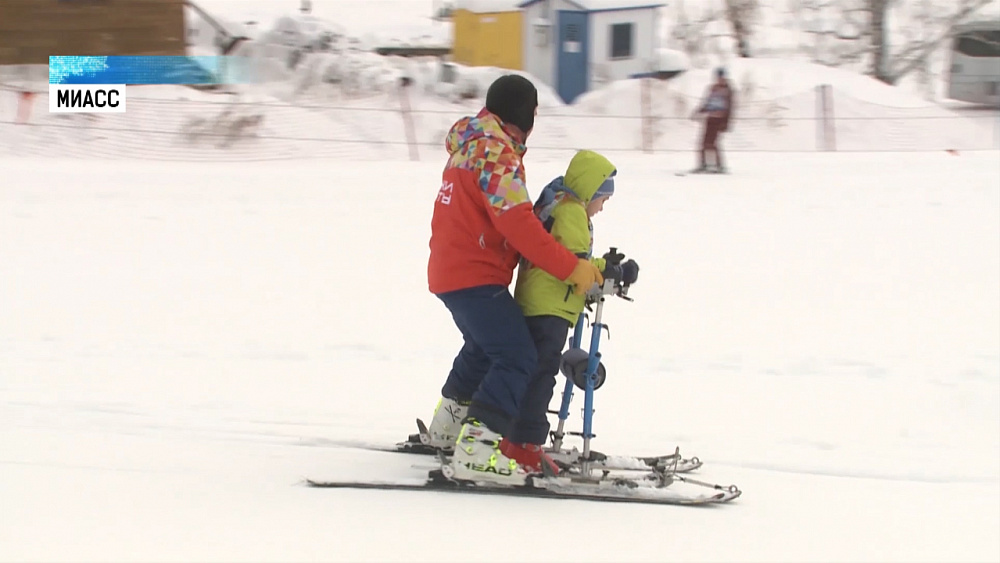 Дети с особенностями прокатились на горных лыжах