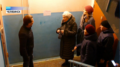 В челябинском доме восемь месяцев не работает лифт