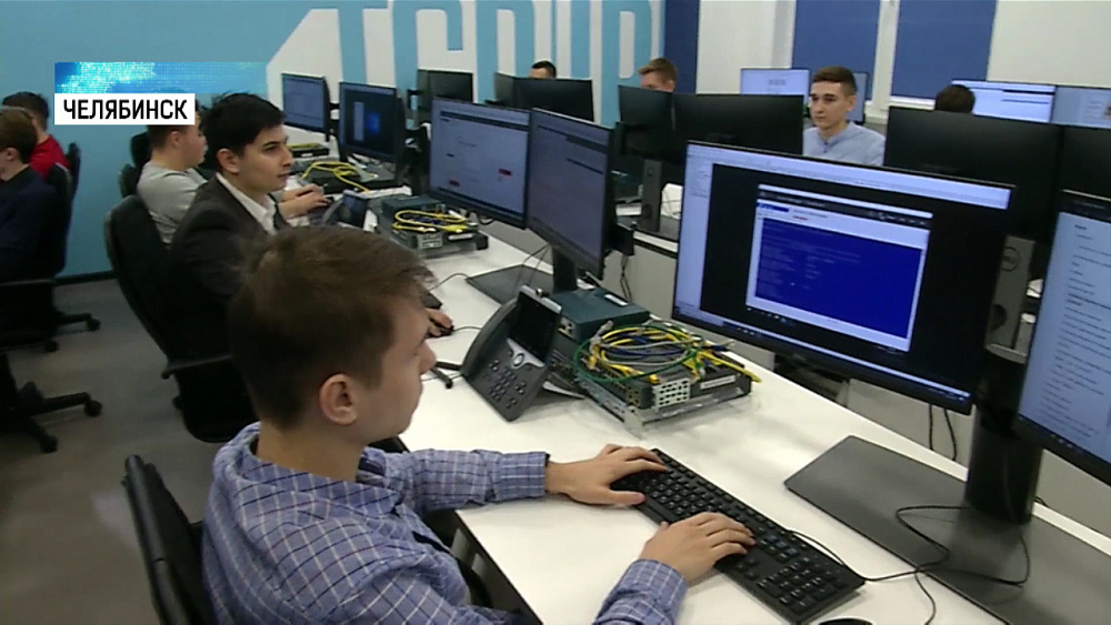 В радиотехническом техникуме открыли пять мастерских