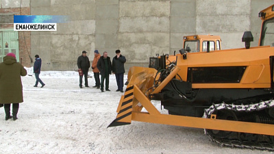 Брединскому лесничеству подарили два трактора