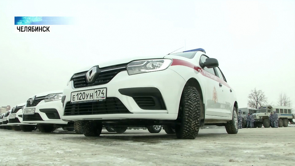 Бойцам росгвардии вручили новые автомобили