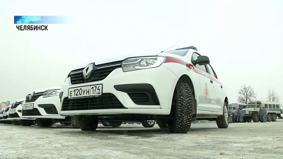 Бойцам росгвардии вручили новые автомобили