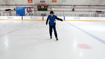 Фигурист-любитель в 83 года регулярно катается на коньках