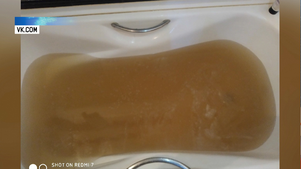 Челябинцы массово жалуются на ржавую воду