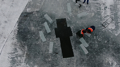 Как создавали купель на озере Смолино