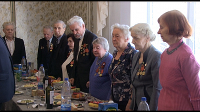 В Миассе поздравили 11 жителей блокадного Ленинграда