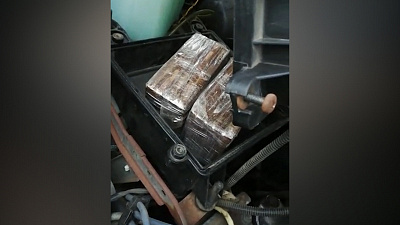 4 килограмма гашиша найдены под капотом