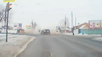 Удар на скорости: тяжелое ДТП в Магнитогорске. Видео 18+